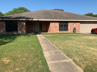 129 Weeping Willow, Uvalde, TX 78801