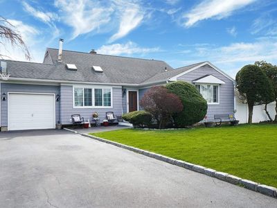 611 Empire Ave, West Babylon, NY, 11704