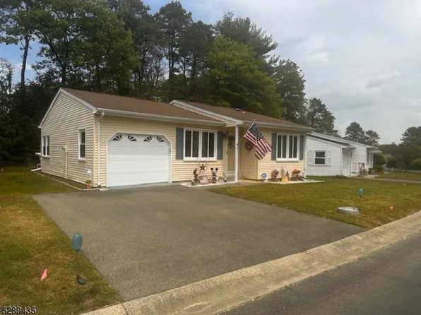 3 Chelsea Dr, Manchester Twp., NJ 08759