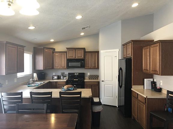 4th image of 227 N 250 W