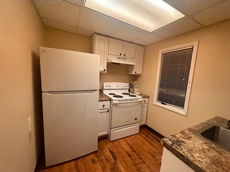 311 N 3rd Ave #1 — Photo 16