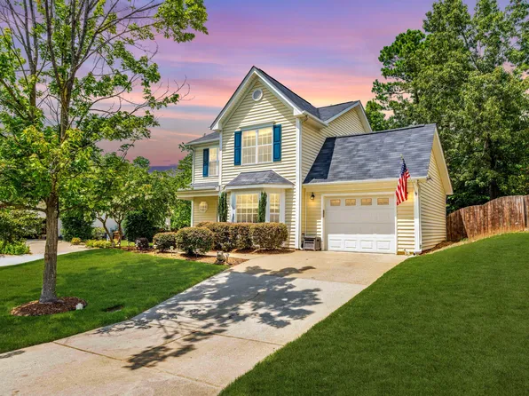 308 Holly Thorn Trce, Holly Springs, NC 27540