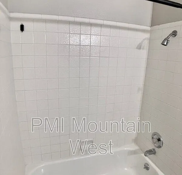 567 N 200 E #3 — Photo 19