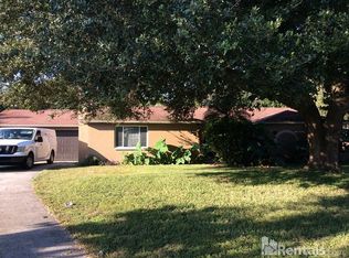 185 Avon Dr, Safety Harbor, FL 34695