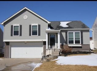 11210 Potter St, Omaha, NE 68142