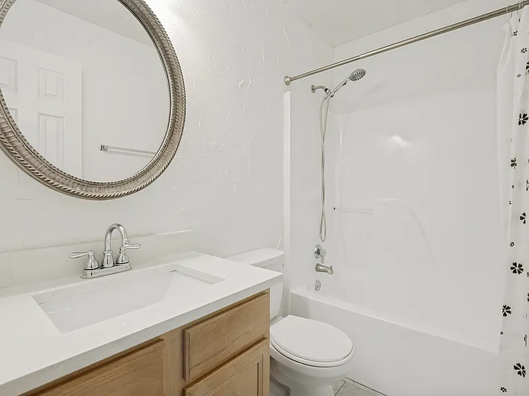 8160 Tower Rd — Photo 21