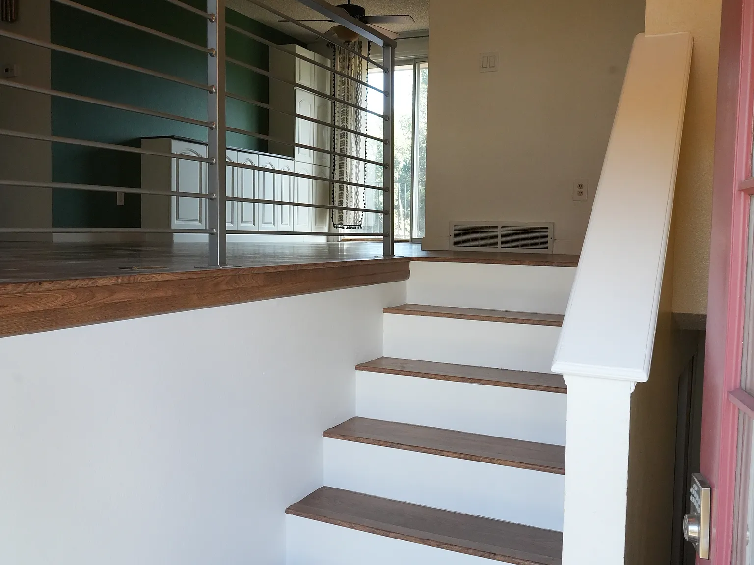 914 Scotch Elm Dr — Photo 2
