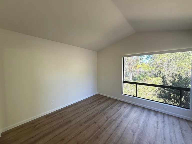 10360 Ridgewater Ln — Photo 19