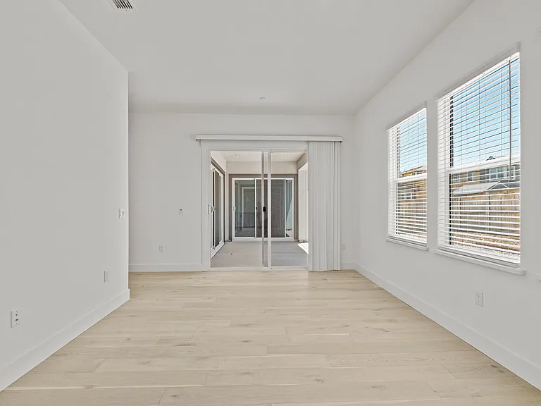 9560 Tenaya Peak Pl — Photo 14