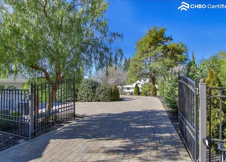 Gated Entry to Prestigious East Bay Location