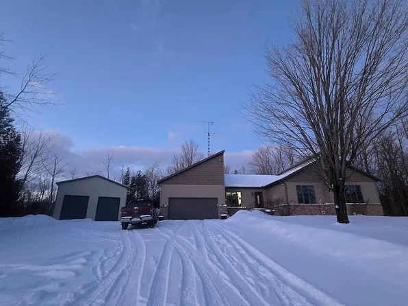 3030 Lakewood Dr, Alpena, MI 49707