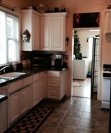 5th image of 243 Younglove Ave