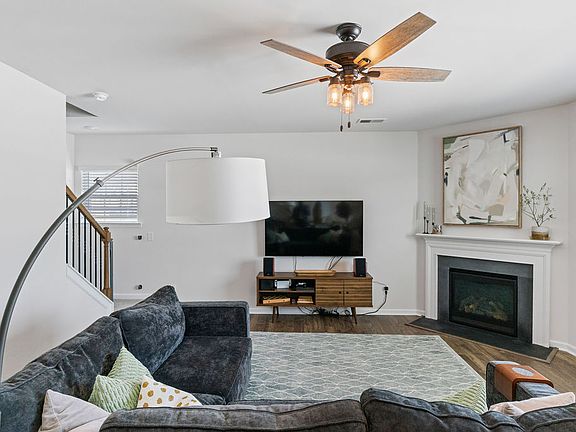 3rd image of 128 Neill Estate Ln