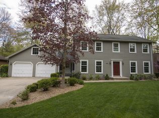 1104 Timber Dr, Midland, MI 48642