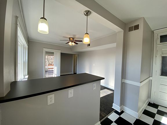 3rd image of 4247 Harrison St #3S