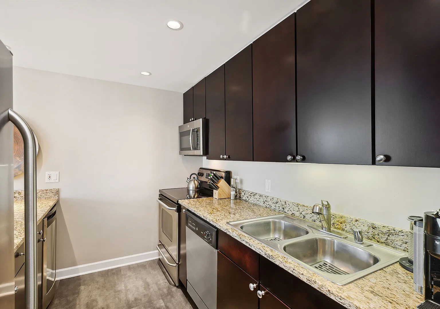 2 bed, $3,500 — Photo 3