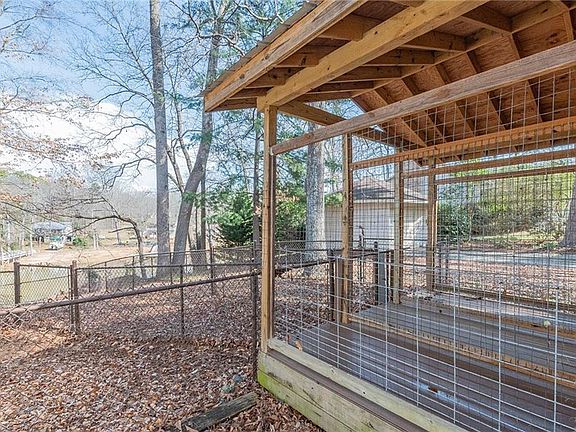 5th image of 1498 Beckner Rd