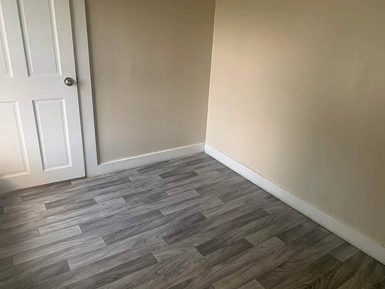 36 Union St — Photo 16