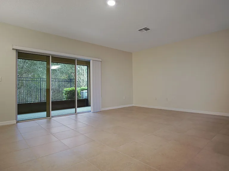 467 Arbor Lakes Dr — Photo 10