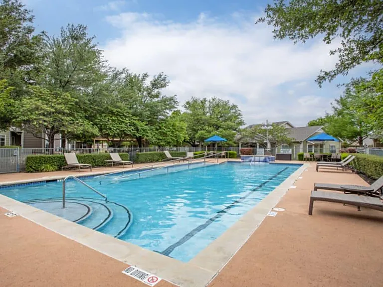 Mariposa Ella Boulevard 55+ Apartment Homes — Photo 1