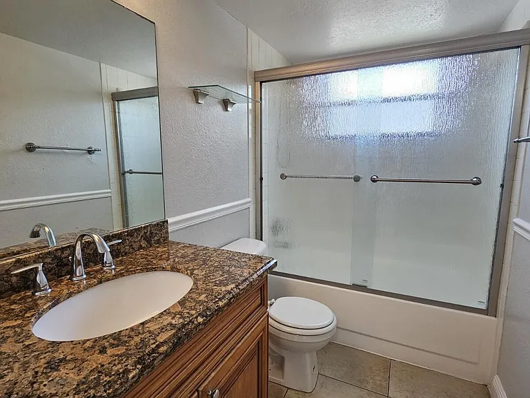 1453 Lake Crystal Dr #D — Photo 17