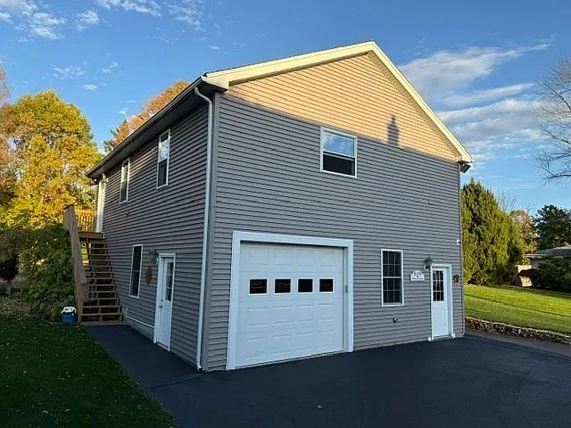 107 Elmwood St #2