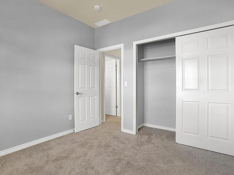 3311 Gladstone Creek Point — Photo 19