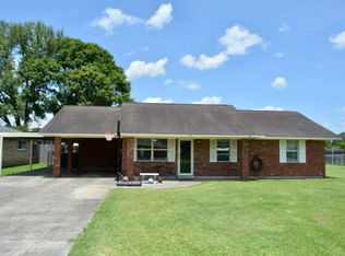 915 E Butler St, Rayne, LA 70578