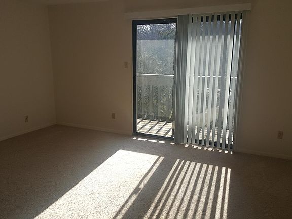 3rd image of 12392 Creek Run Dr APT H