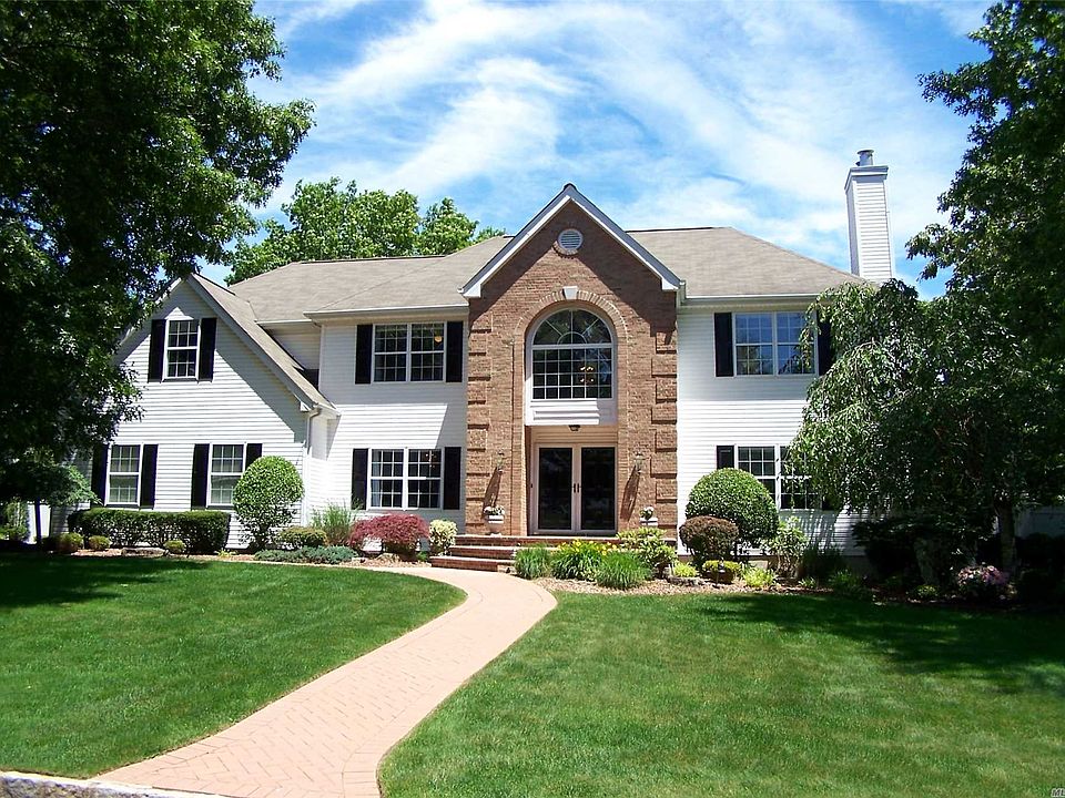 1st image of 9 Applecross Ln E