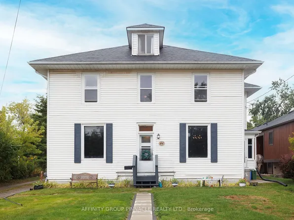 44 Saint Patrick St, Kawartha Lakes, ON K9V 1R3
