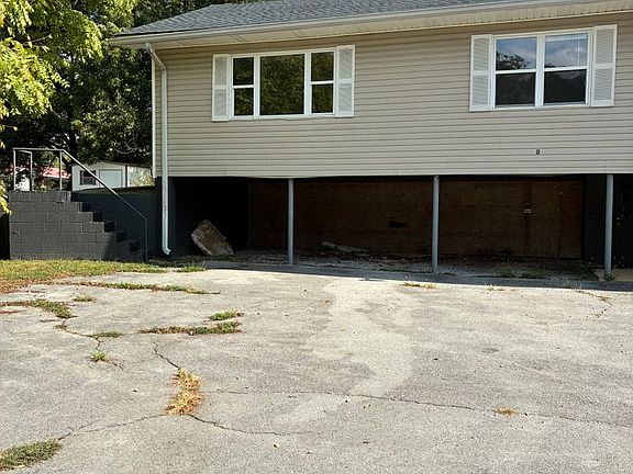 2nd image of 109 Signal View St #D