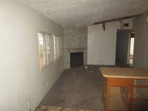 4th image of 51905 Downey St