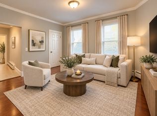 224 Chelsea St #3, Boston, MA 02128