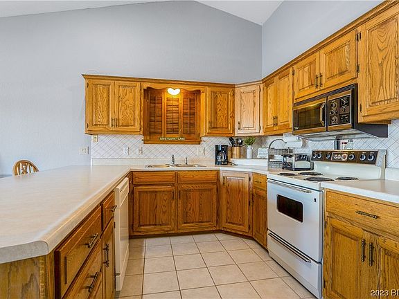 4th image of 99 Rock Dove Ln #4-B