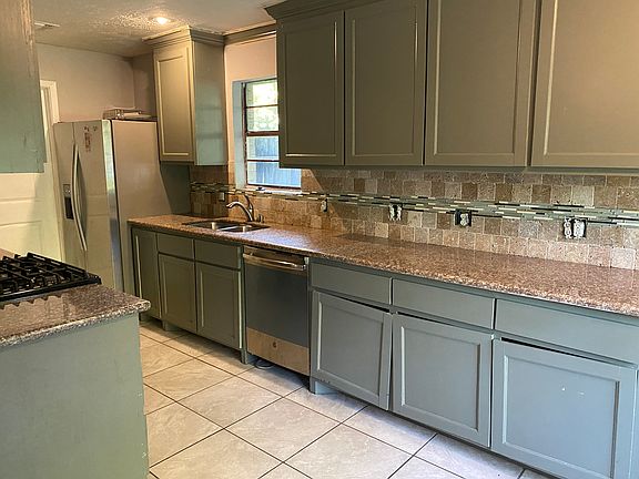 4th image of 24412 Cottonwood Cove Ln