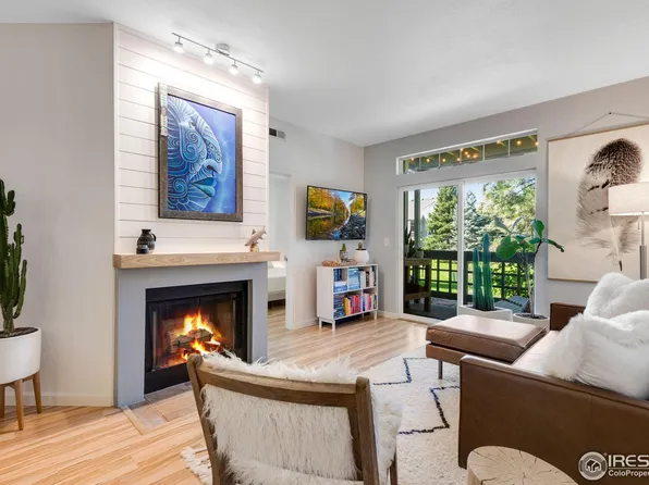 7462 Singing Hills Dr, Boulder, CO 80301