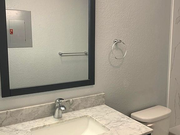 5th image of 201 Harrison St APT 606