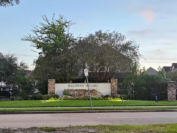 13827 Cady Ct, Houston, TX 77077