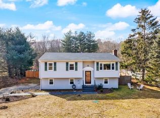 22 Quailcrest Rd, East Lyme, CT 06333