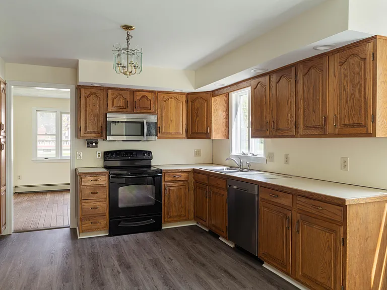 99 Garfield Ave #1 — Photo 10