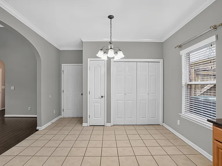 265 Oxmoor Pl — Photo 3