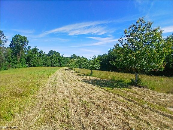 4th image of 868 Township Road 278