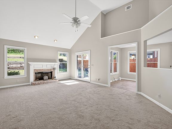 3rd image of 7208 Poplar Creek Trce