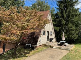 2213 Oakridge Dr, Charleston, WV