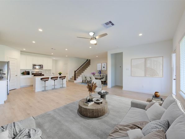 31763 Margaret Woods Ln