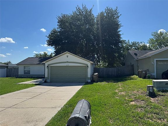 3rd image of 12249 WOODGLEN CIRCLE