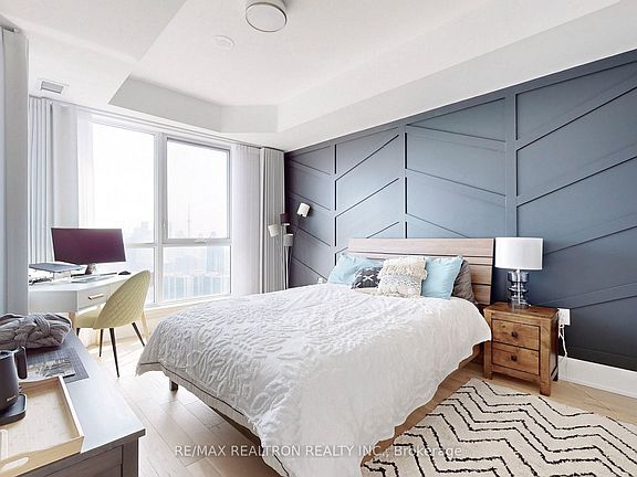 3rd image of 585 Bloor St E #4121