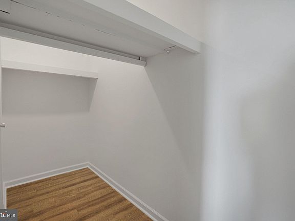 5th image of 4600 Duke St APT 1613