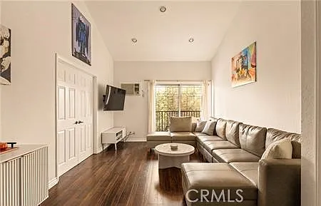 1 bed, 612 sqft, $2,495 — Photo 2